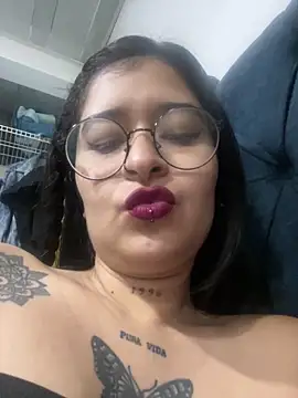 Snapshot of ZTahya chatting on 10.11.25 ZTahya online show from 10.11.25