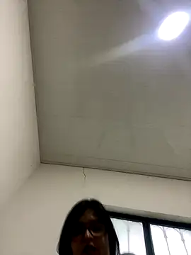 Snapshot of ZTahya chatting on 10.21.25 ZTahya online show from 10.21.25