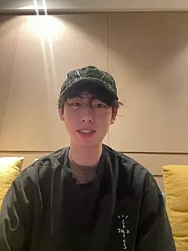 Snapshot of 1a1a1alll chatting on 02.26.25 1a1a1alll online show from 02.26.25