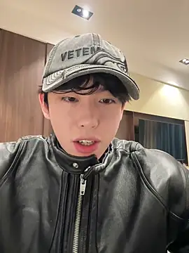 Snapshot of 1a1a1alll chatting on 03.08.25 1a1a1alll online show from 03.08.25