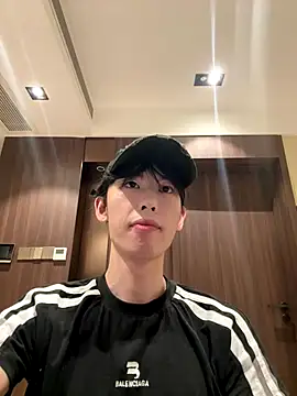 Snapshot of 1a1a1alll chatting on 09.15.25 1a1a1alll online show from 09.15.25