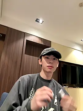 Snapshot of 1a1a1alll chatting on 10.14.25 1a1a1alll online show from 10.14.25