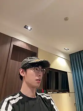 Snapshot of 1a1a1alll chatting on 10.29.25 1a1a1alll online show from 10.29.25