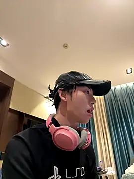 Snapshot of 1a1a1alll chatting on 11.20.25 1a1a1alll online show from 11.20.25