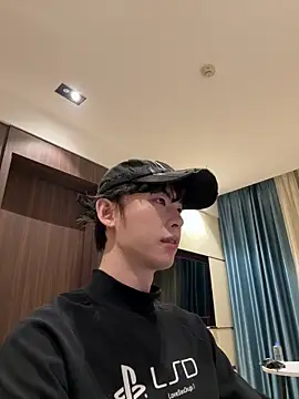 Snapshot of 1a1a1alll chatting on 12.05.25 1a1a1alll online show from 12.05.25