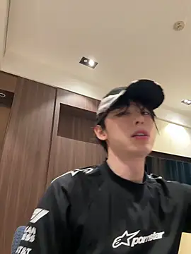 Snapshot of 1a1a1alll chatting on 02.21.26 1a1a1alll online show from 02.21.26