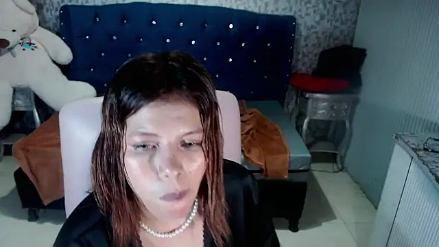 CurvyJulieth online show from 01.15.25