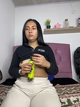 Snapshot of luna_asss chatting on 01.22.25 luna asss online show from 01.22.25