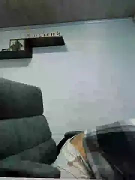 Snapshot of luna_asss chatting on 02.04.25 luna asss online show from 02.04.25