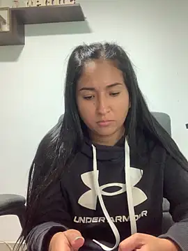 Snapshot of luna_asss chatting on 02.17.25 luna asss online show from 02.17.25