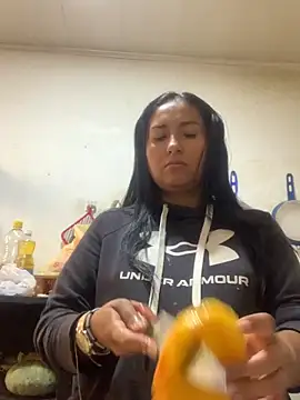 Snapshot of luna_asss chatting on 09.17.25 luna asss online show from 09.17.25