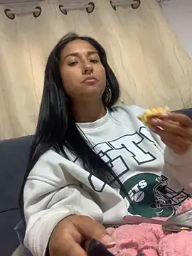 Snapshot of luna_asss chatting on 09.24.25 luna asss online show from 09.24.25