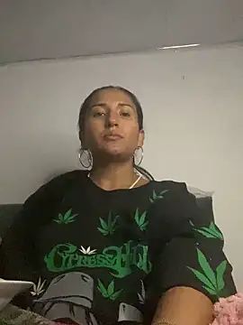 Snapshot of luna_asss chatting on 10.23.25 luna asss online show from 10.23.25