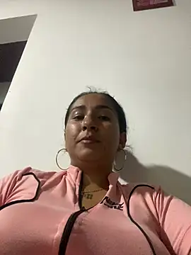 Snapshot of luna_asss chatting on 07.17.26 luna asss online show from 07.17.26