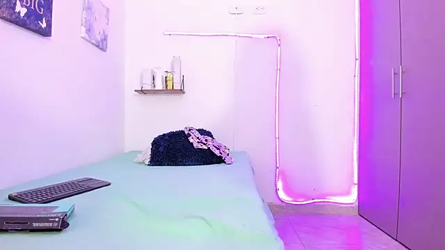 Kim Baker1 online show from 01.28.25