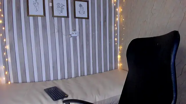 Snapshot of sabrinahimss chatting on 02.11.25 sabrinahimss online show from 02.11.25