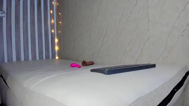 Snapshot of sabrinahimss chatting on 03.08.25 sabrinahimss online show from 03.08.25