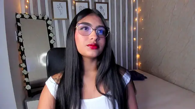 Snapshot of sabrinahimss chatting on 03.19.25 sabrinahimss online show from 03.19.25