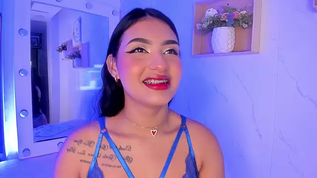 Snapshot of sabrinahimss chatting on 11.21.25 sabrinahimss online show from 11.21.25