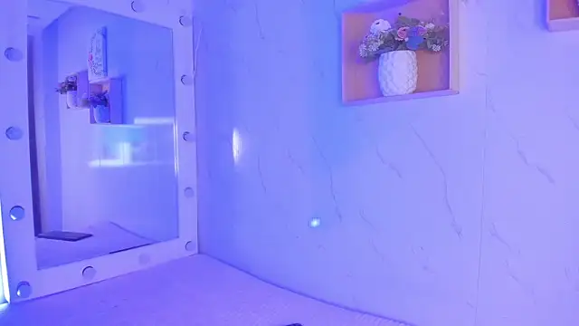 Snapshot of sabrinahimss chatting on 11.22.25 sabrinahimss online show from 11.22.25