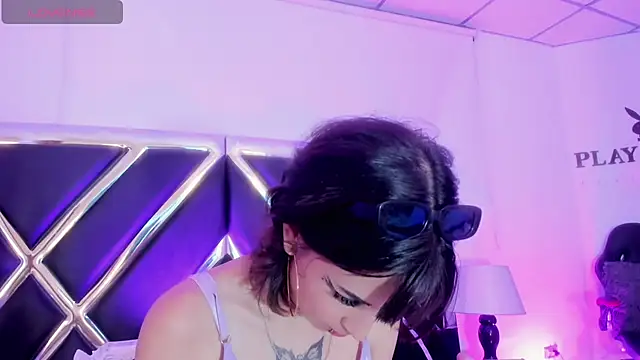 Naomi-Haruno online show from 01.10.25