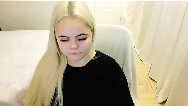 lovely-eyes online show from 12.18.24