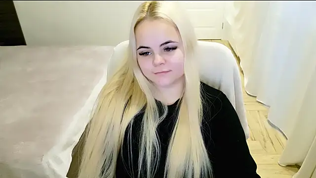 lovely-eyes online show from 01.26.25