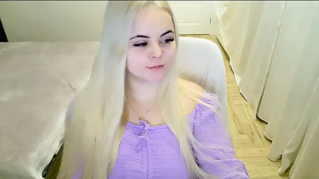 lovely-eyes online show from 02.22.25