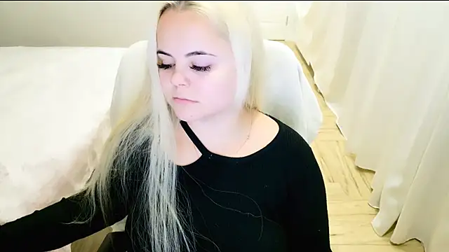 lovely-eyes online show from 03.22.25