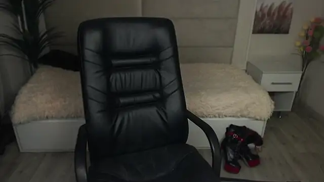 Dana  dom online show from 12.30.24