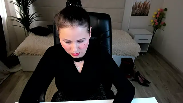 Dana  dom online show from 02.18.25