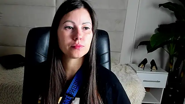 Dana  dom online show from 10.25.25