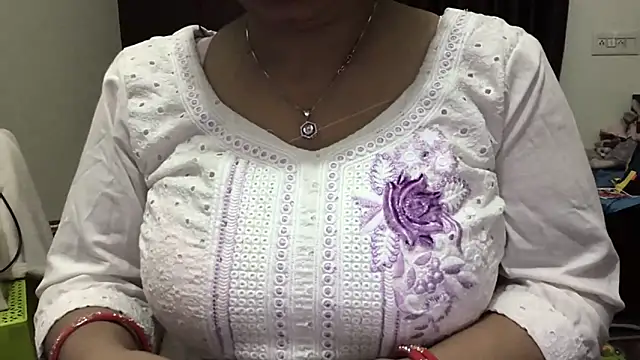 Snapshot of Gulaboo_bhabi chatting on 02.03.25 Gulaboo bhabi online show from 02.03.25