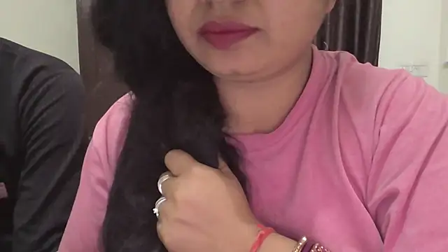 Snapshot of Gulaboo_bhabi chatting on 02.18.25 Gulaboo bhabi online show from 02.18.25