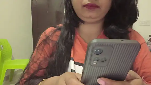 Snapshot of Gulaboo_bhabi chatting on 03.01.25 Gulaboo bhabi online show from 03.01.25