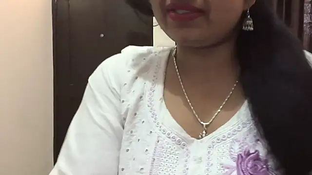 Snapshot of Gulaboo_bhabi chatting on 03.11.25 Gulaboo bhabi online show from 03.11.25