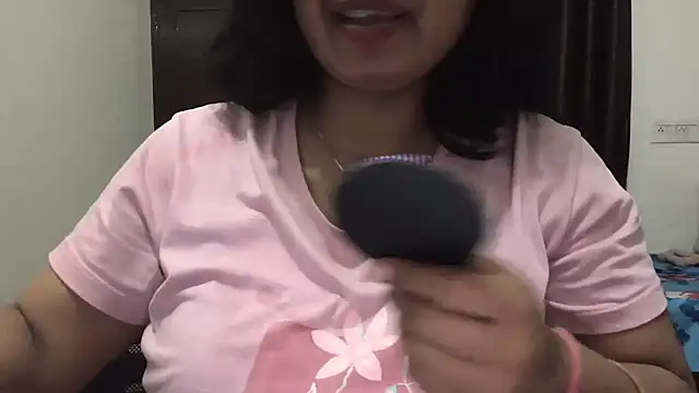 Snapshot of Gulaboo_bhabi chatting on 03.17.25 Gulaboo bhabi online show from 03.17.25