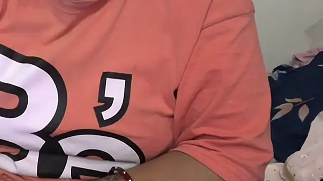 Snapshot of Gulaboo_bhabi chatting on 03.19.25 Gulaboo bhabi online show from 03.19.25