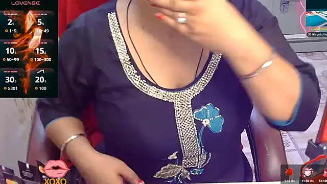 Snapshot of Gulaboo_bhabi chatting on 09.19.25 Gulaboo bhabi online show from 09.19.25