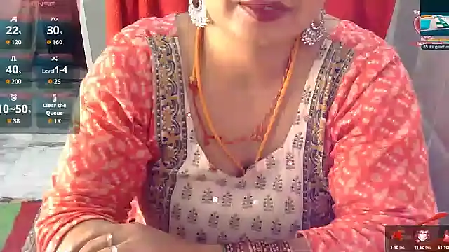 Snapshot of Gulaboo_bhabi chatting on 10.04.25 Gulaboo bhabi online show from 10.04.25