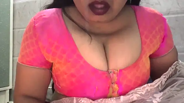 Snapshot of Gulaboo_bhabi chatting on 11.16.25 Gulaboo bhabi online show from 11.16.25