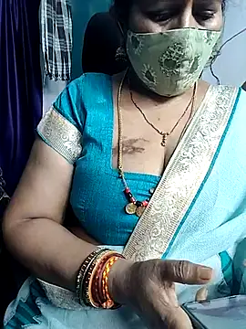 Snapshot of Rani_Darling_99 chatting on 04.22.26 Rani Darling 99 online show from 04.22.26