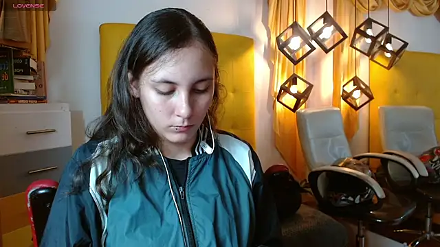 xlunna online show from 12.16.25