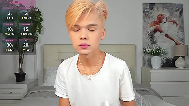 Snapshot of Felix_Rey chatting on 02.05.25 Felix Rey online show from 02.05.25