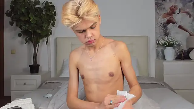 Snapshot of Felix_Rey chatting on 02.09.25 Felix Rey online show from 02.09.25