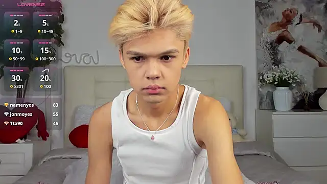 Snapshot of Felix_Rey chatting on 02.13.25 Felix Rey online show from 02.13.25