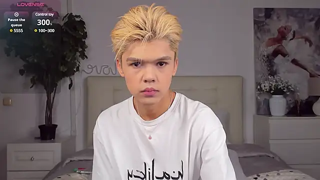 Snapshot of Felix_Rey chatting on 02.22.25 Felix Rey online show from 02.22.25