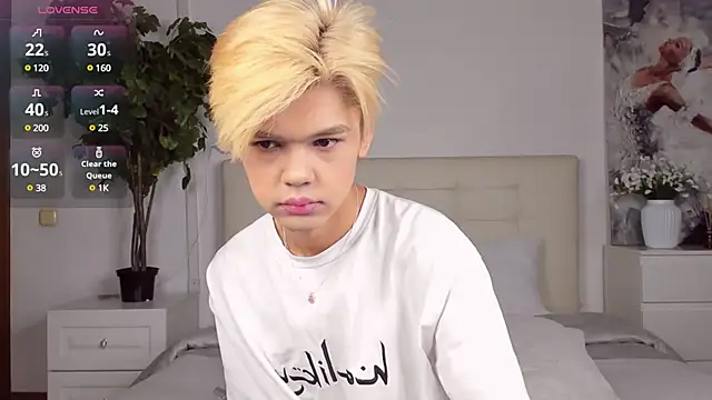 Snapshot of Felix_Rey chatting on 02.23.25 Felix Rey online show from 02.23.25