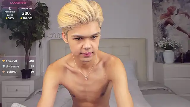 Snapshot of Felix_Rey chatting on 02.23.25 Felix Rey online show from 02.23.25