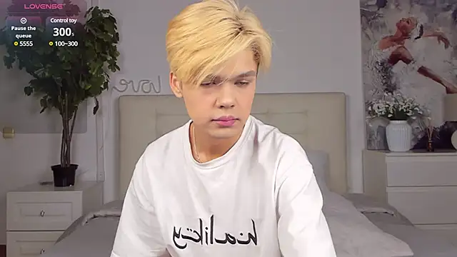 Snapshot of Felix_Rey chatting on 02.25.25 Felix Rey online show from 02.25.25